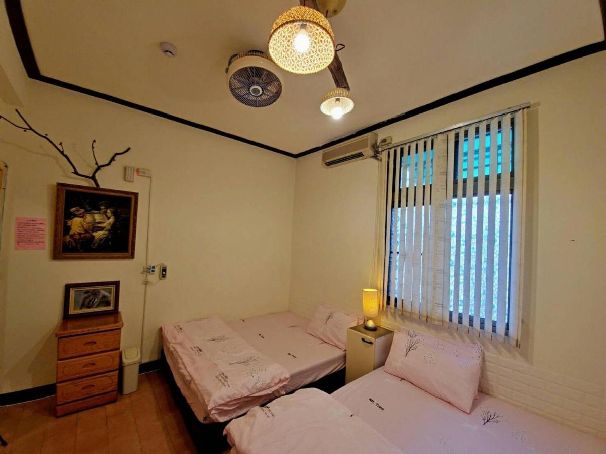 Xincun Seed Homestay Tainan Exterior foto