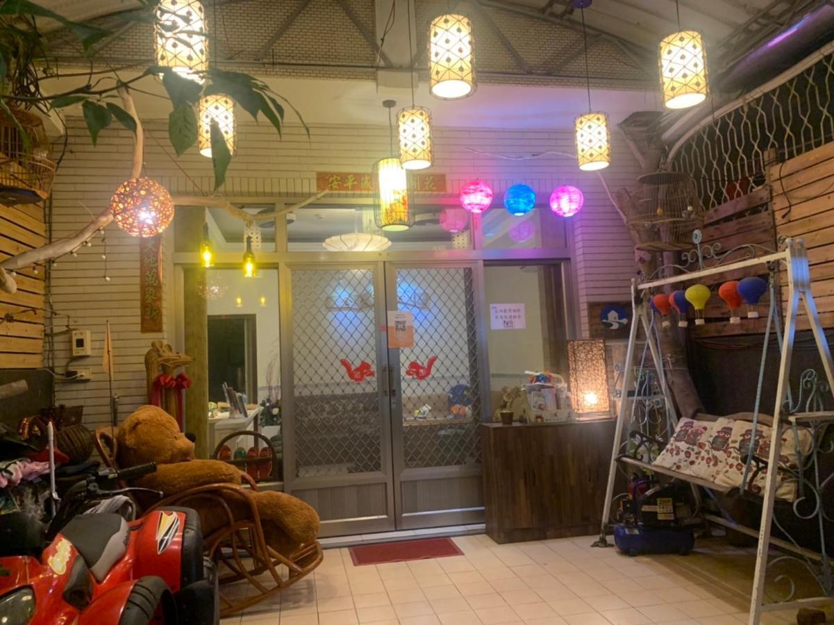 Xincun Seed Homestay Tainan Exterior foto